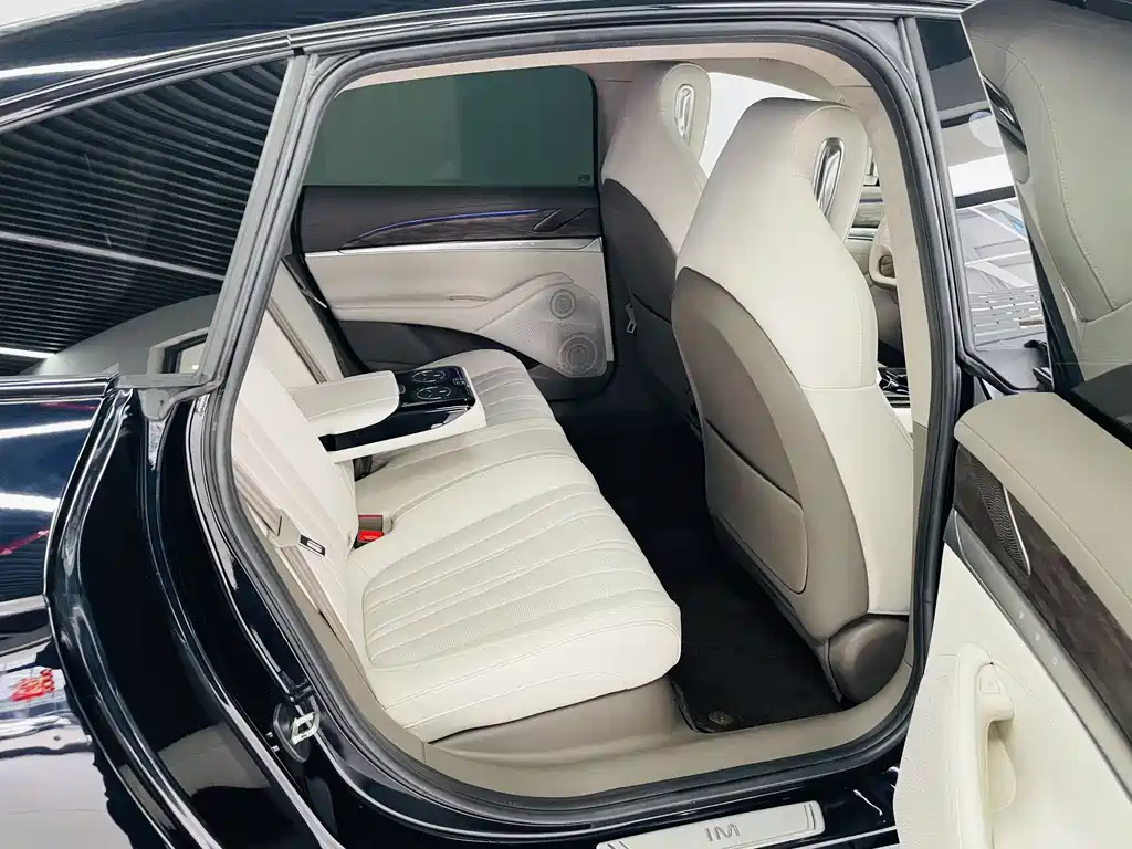 ZHIJI AUTOMOBILE ZHIJI L7