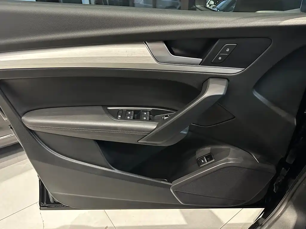 Audi Q5L — миниатюра 16