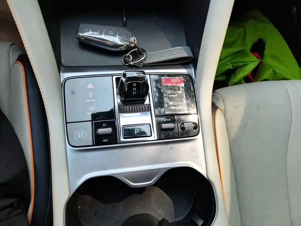 BYD PLUS New Energy — миниатюра 14