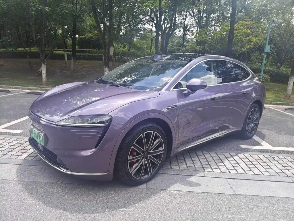 Luxeed R7