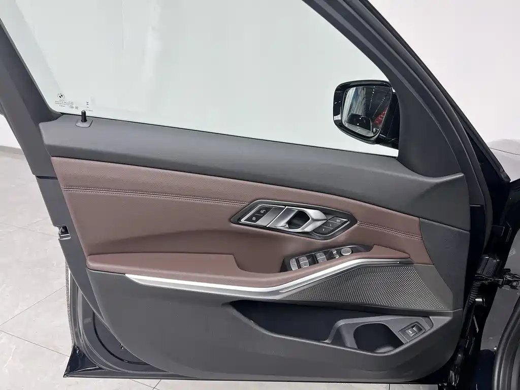 BMW 3 Series — миниатюра 11