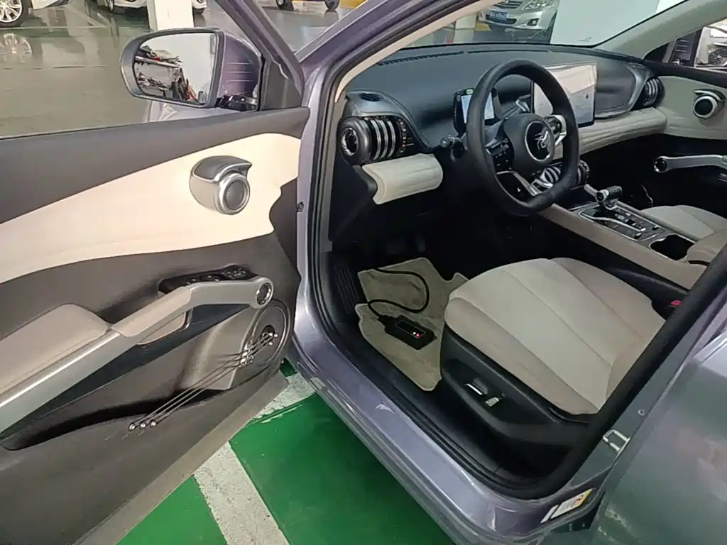 BYD Yuan Plus — миниатюра 16