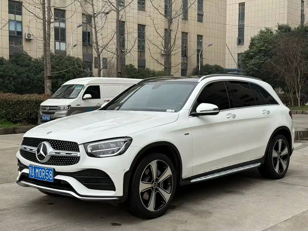 Mercedes-Benz GLC 2023
