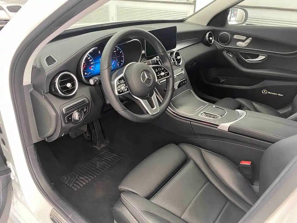 Mercedes-Benz C-Class — миниатюра 11