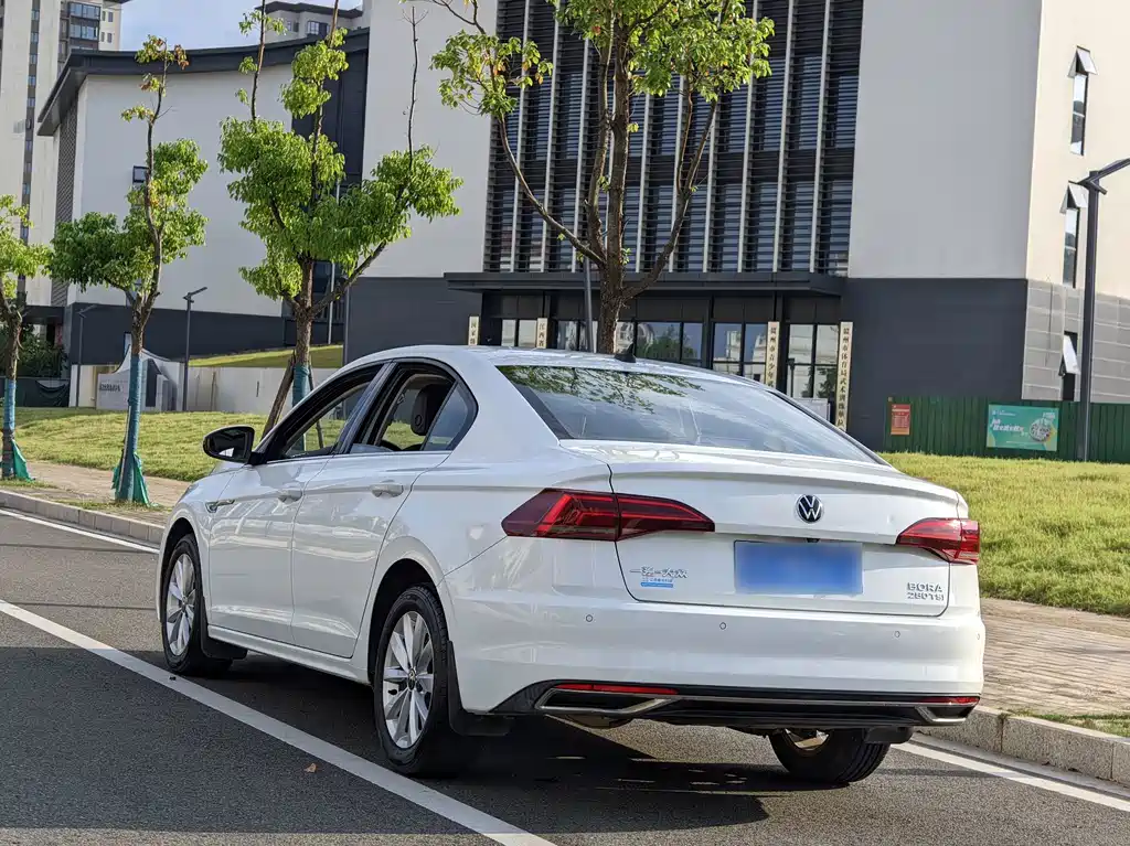 Volkswagen Bora — миниатюра 4