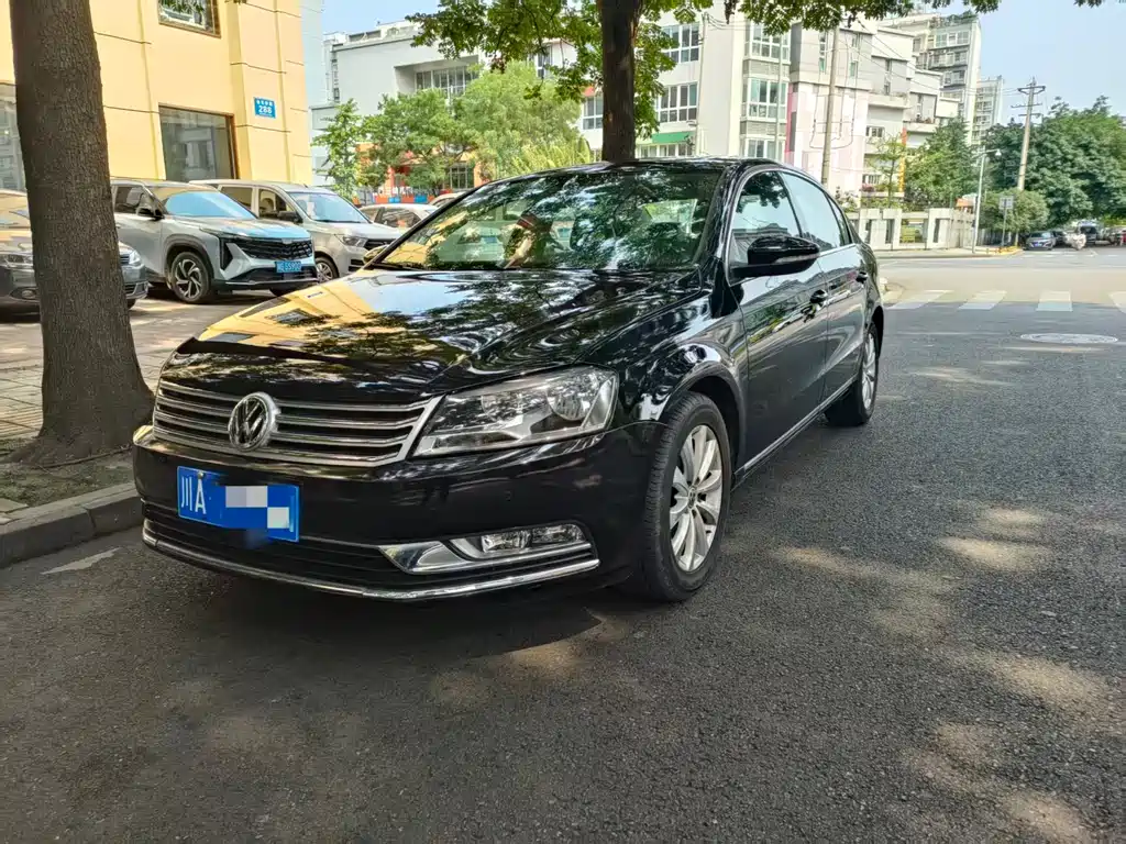 Volkswagen Magotan 2013