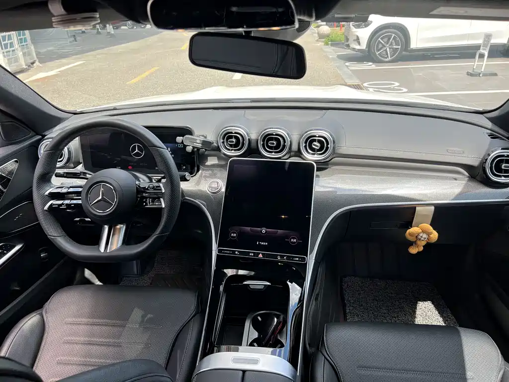 Mercedes-Benz C-Class — миниатюра 17