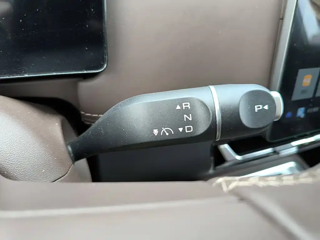 Wuling Xingguang 730 New Energy — миниатюра 19