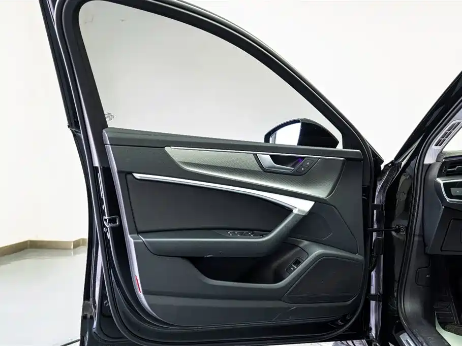 Audi A6L 2021 40 TFSI Luxury