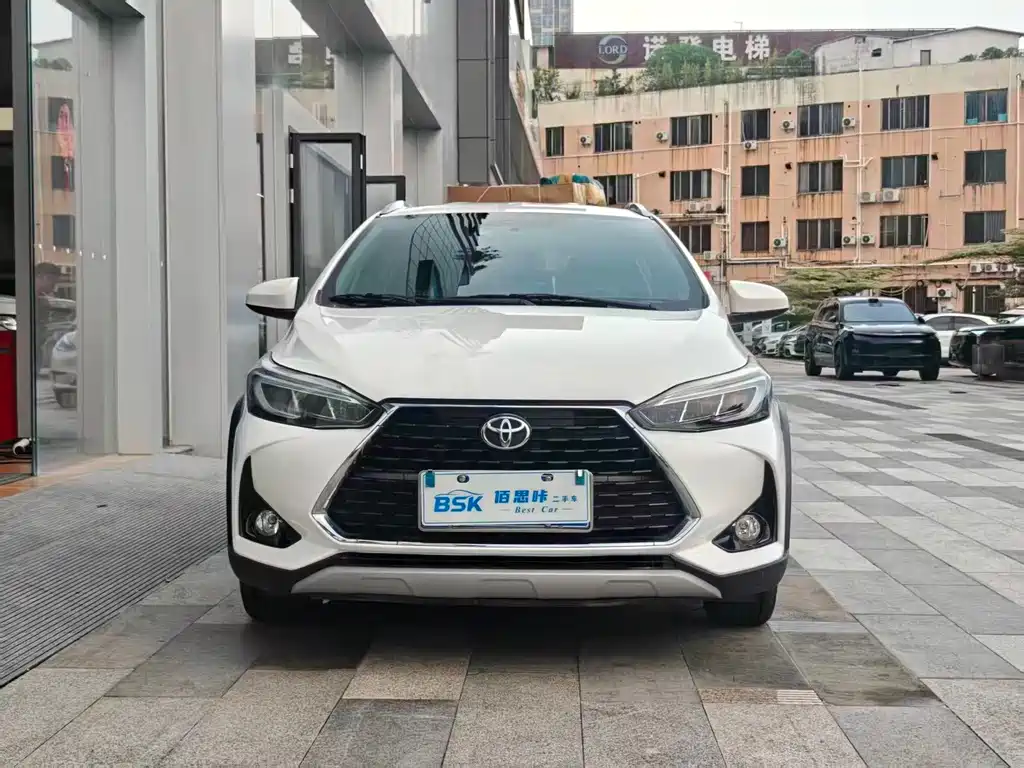Toyota Yaris L — миниатюра 2