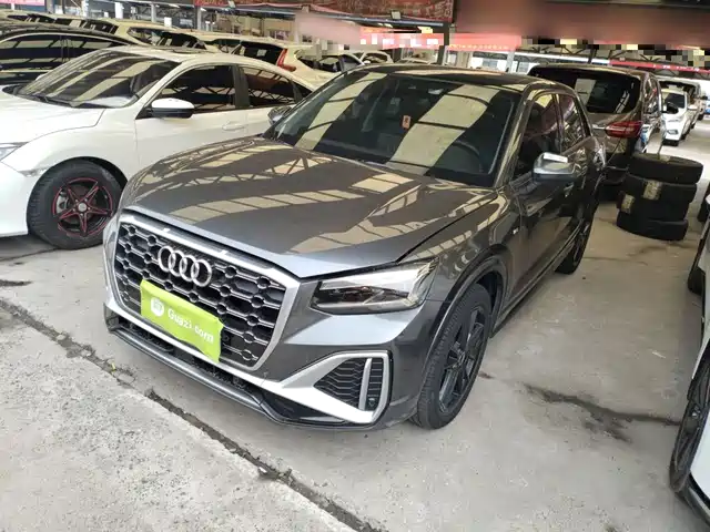Audi Q2L
