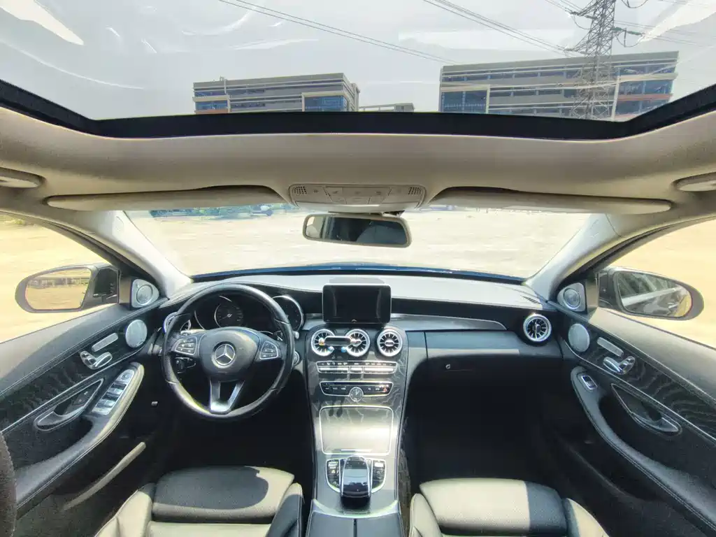 Mercedes-Benz C-Class — миниатюра 12