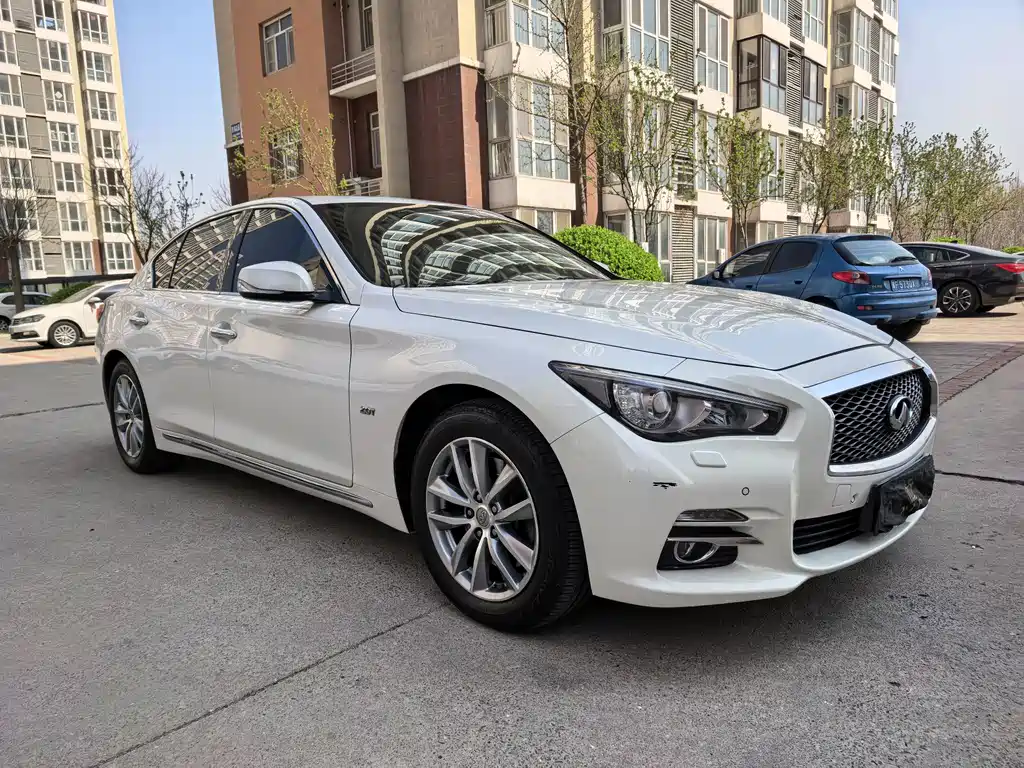 Infiniti Q50L 2017
