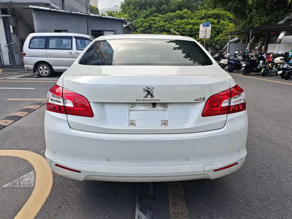Peugeot 408 — миниатюра 5