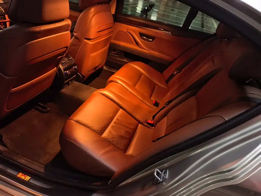 BMW 5 Series — миниатюра 5