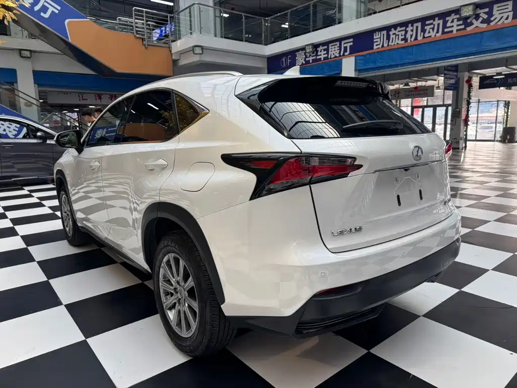 Lexus NX — миниатюра 7