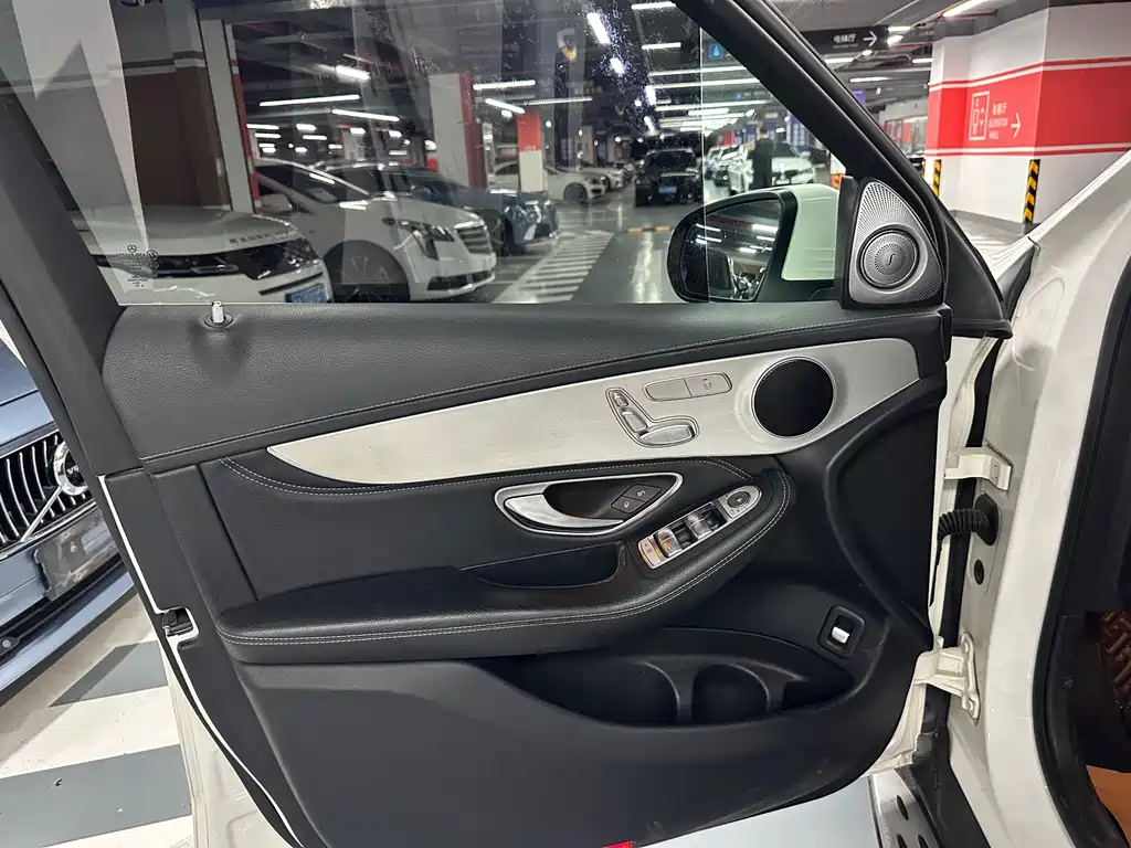 Mercedes-Benz GLC — миниатюра 8