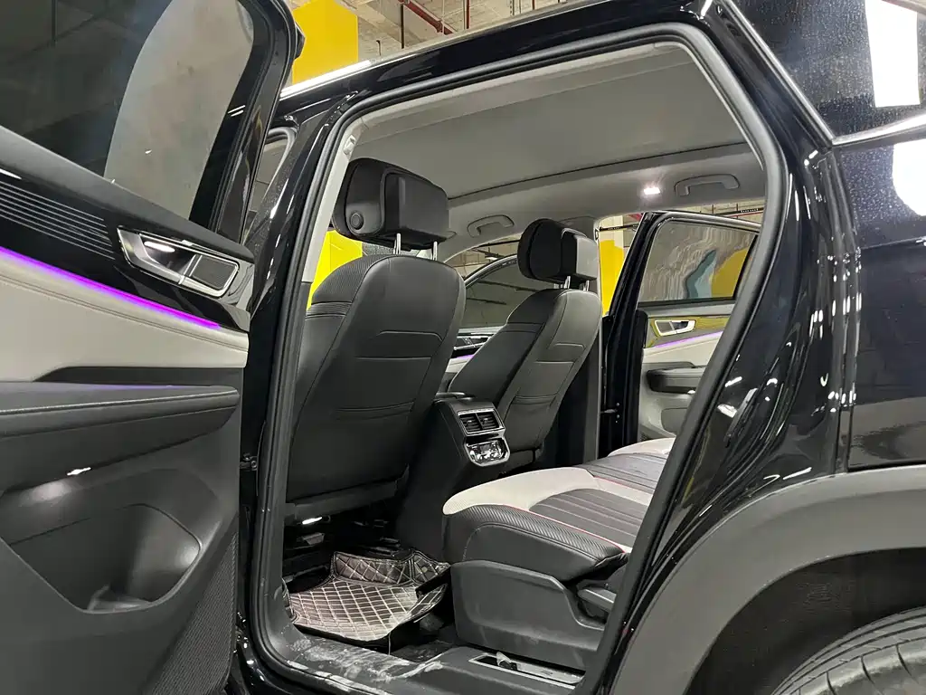 Volkswagen Teramont — миниатюра 15