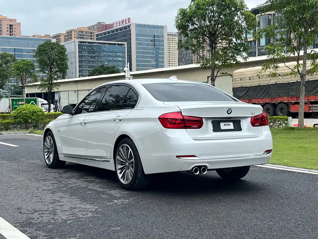 BMW 3 Series — миниатюра 7