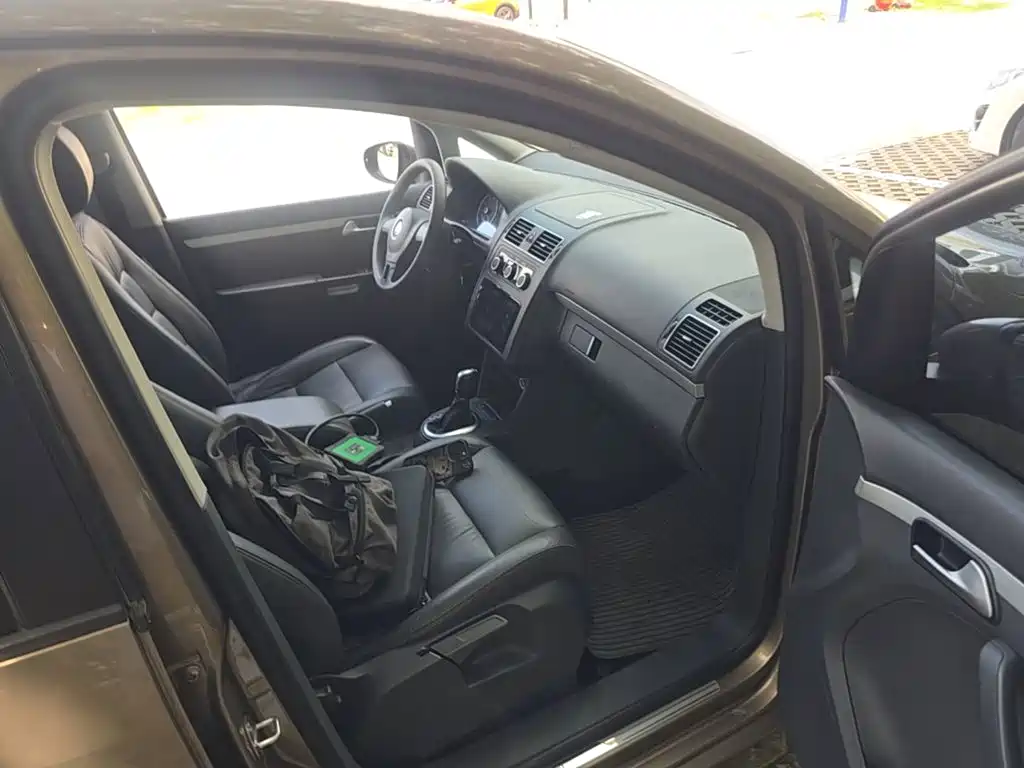 Volkswagen Touran — миниатюра 9