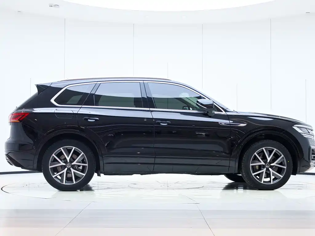 Volkswagen Touareg 2022 3.0TSI Sport