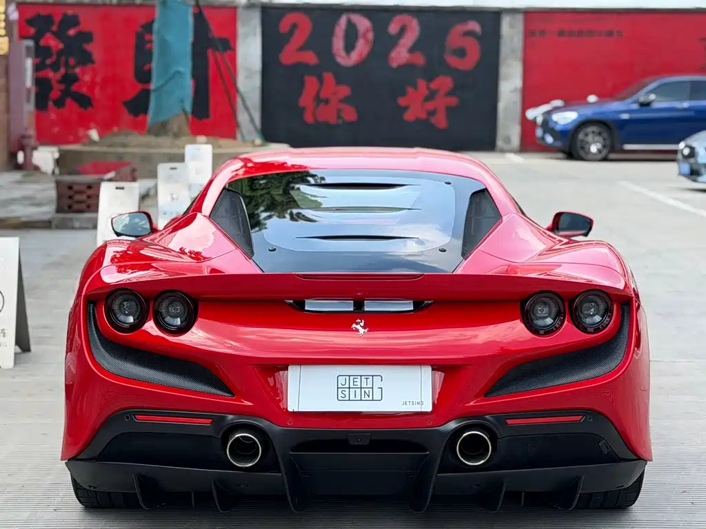 Ferrari F8 — миниатюра 3