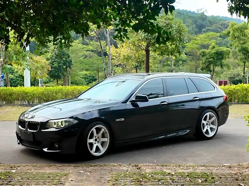 BMW 5 Series (Import) — миниатюра 30