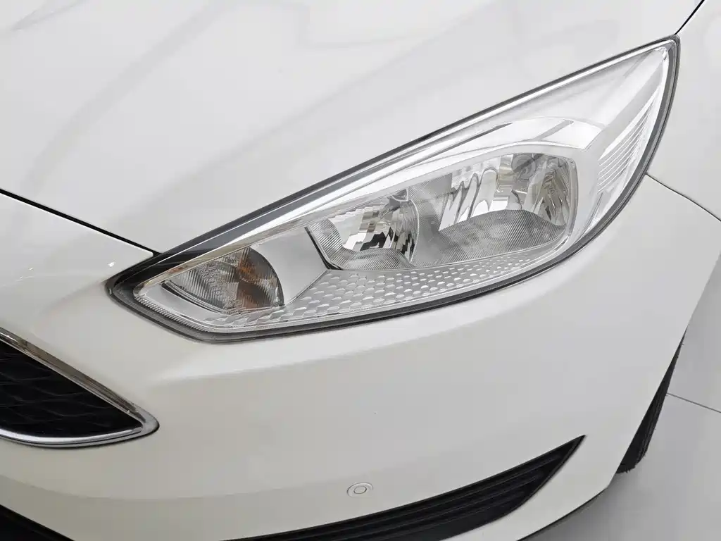 Ford Focus — миниатюра 16