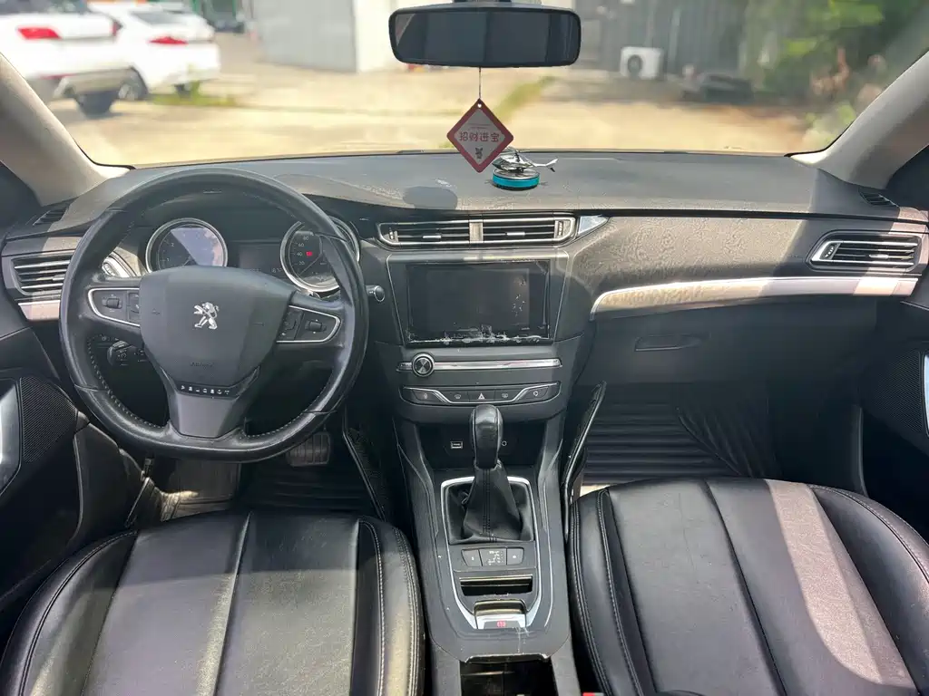 Peugeot 408 — миниатюра 7