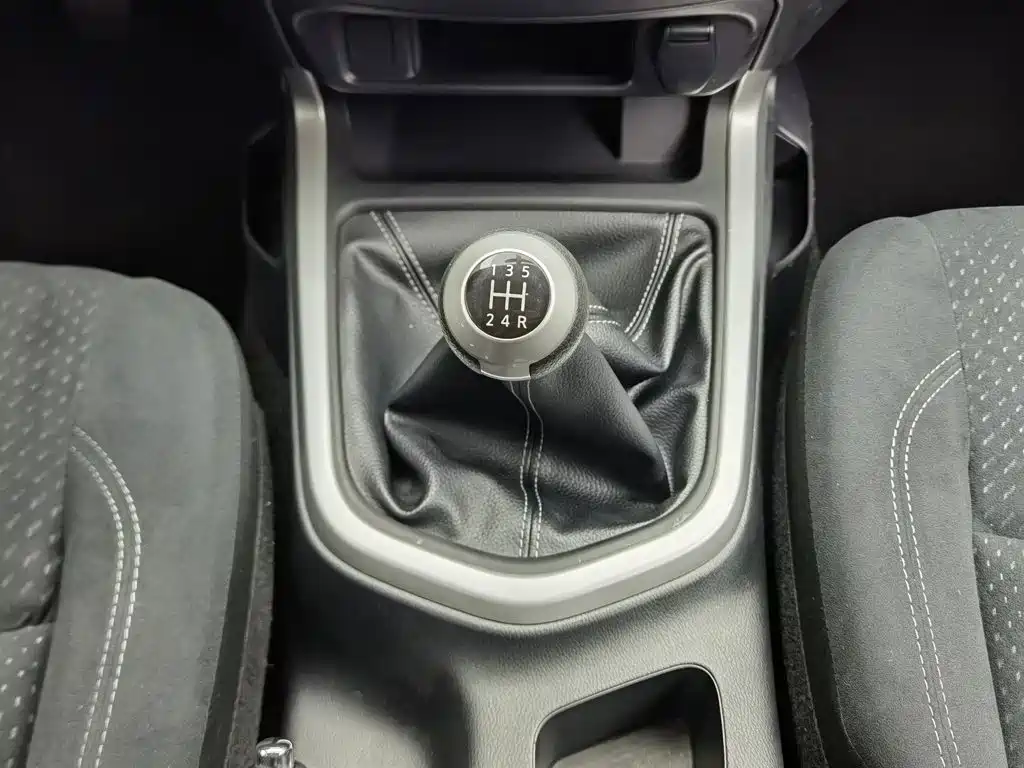 Nissan Navara — миниатюра 13