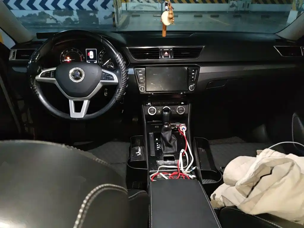 Skoda Superb — миниатюра 10
