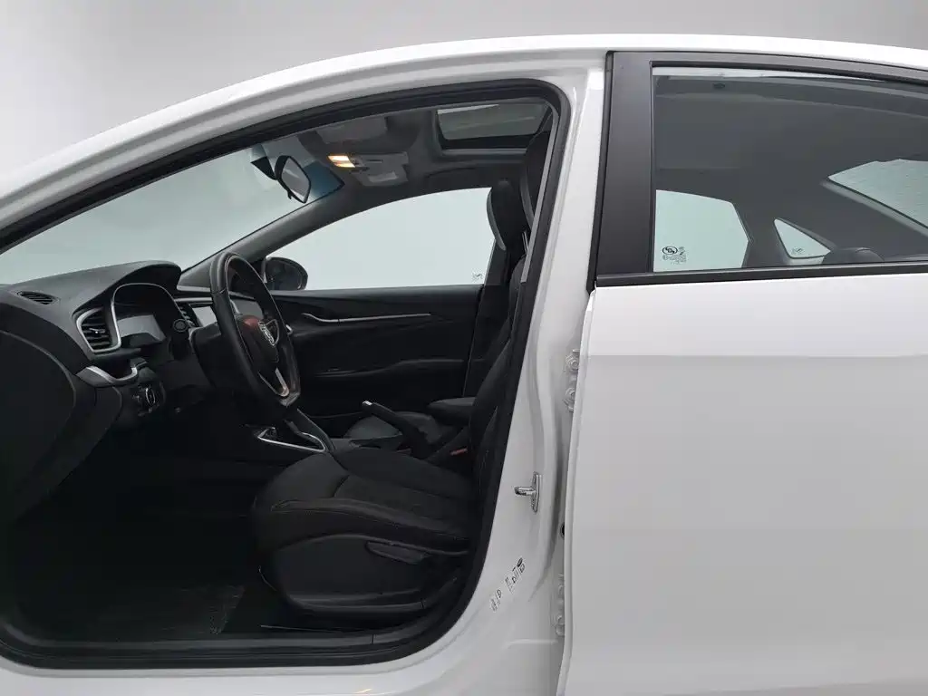 Buick Excelle — миниатюра 10