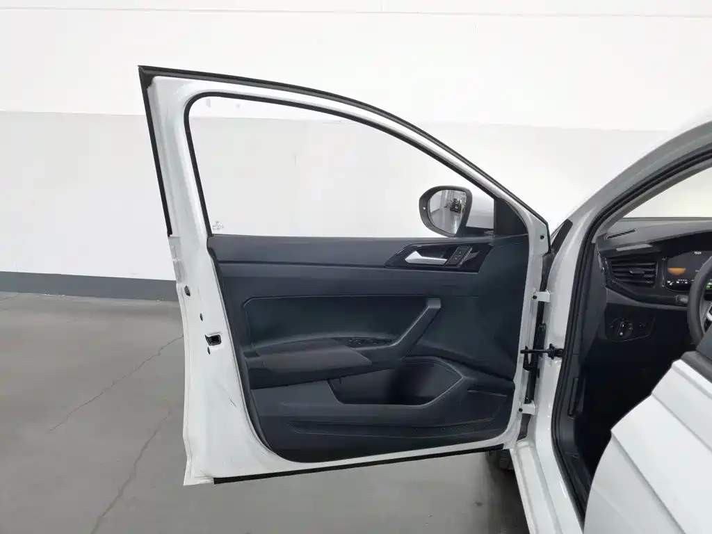 Volkswagen Lavida — миниатюра 8