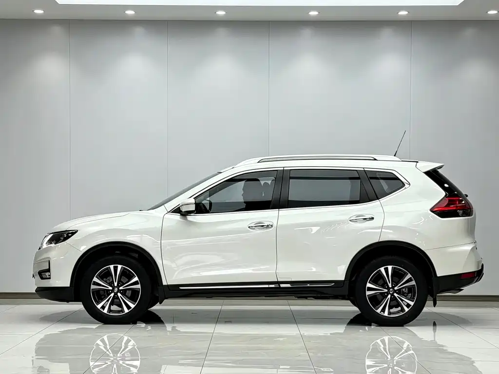 Nissan X-Trail — миниатюра 4