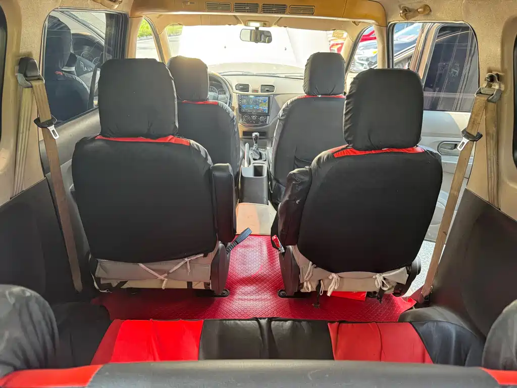 Wuling Hongguang — миниатюра 8