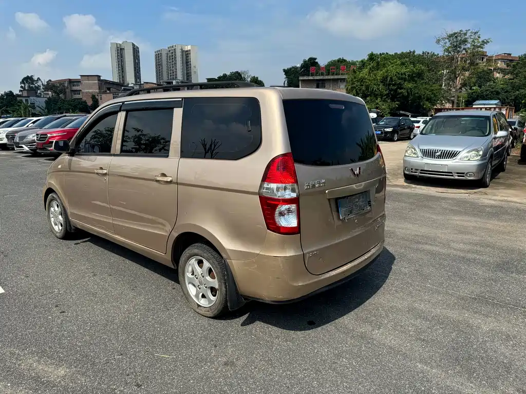 Wuling Hongguang — миниатюра 4