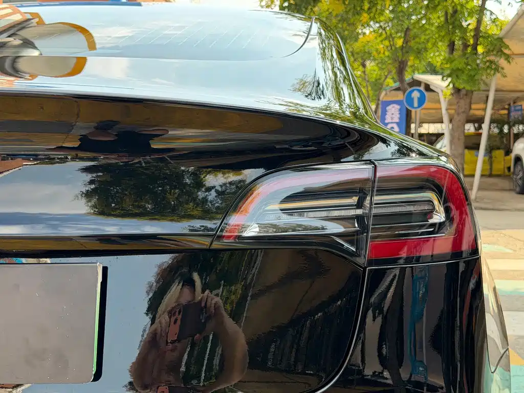 Tesla Model 3 — миниатюра 14