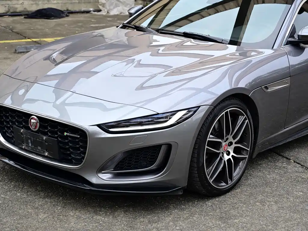 JAGUAR F TYPE