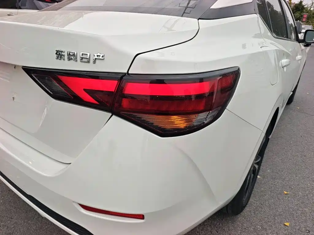 Nissan Sylphy — миниатюра 8
