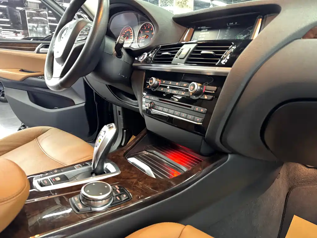BMW X3 (Import) — миниатюра 10