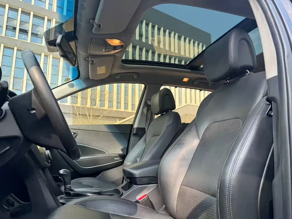 Hyundai Santa Fe — миниатюра 7