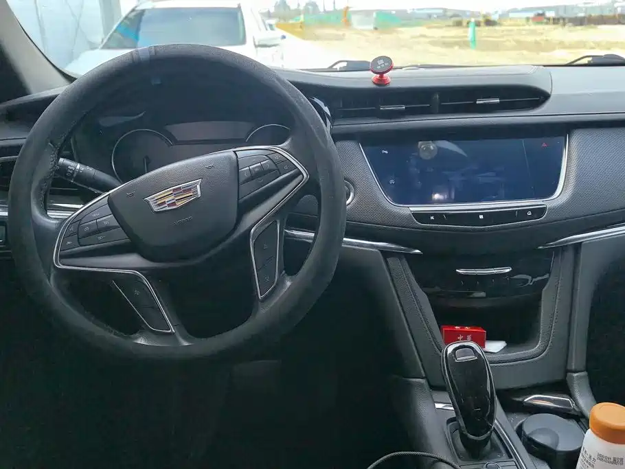 Cadillac XT5 — миниатюра 12