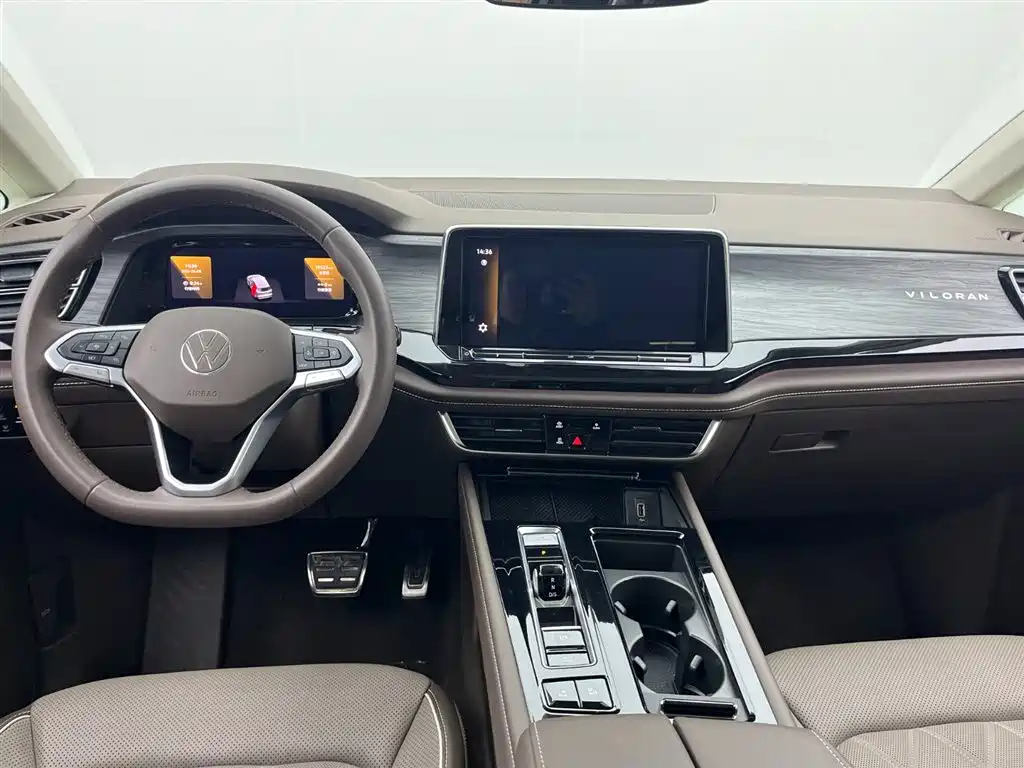 Volkswagen Viloran 2024 380TSI Luxury