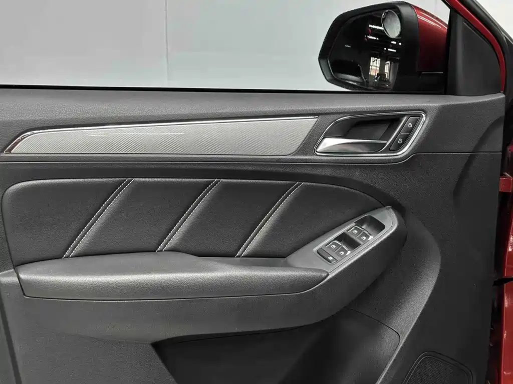 Roewe RX5 — миниатюра 25