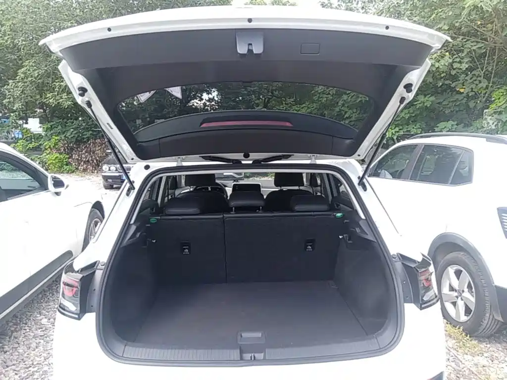 Volkswagen T-Roc — миниатюра 19