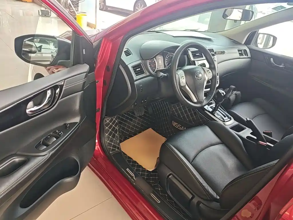 Nissan Tiida — миниатюра 16