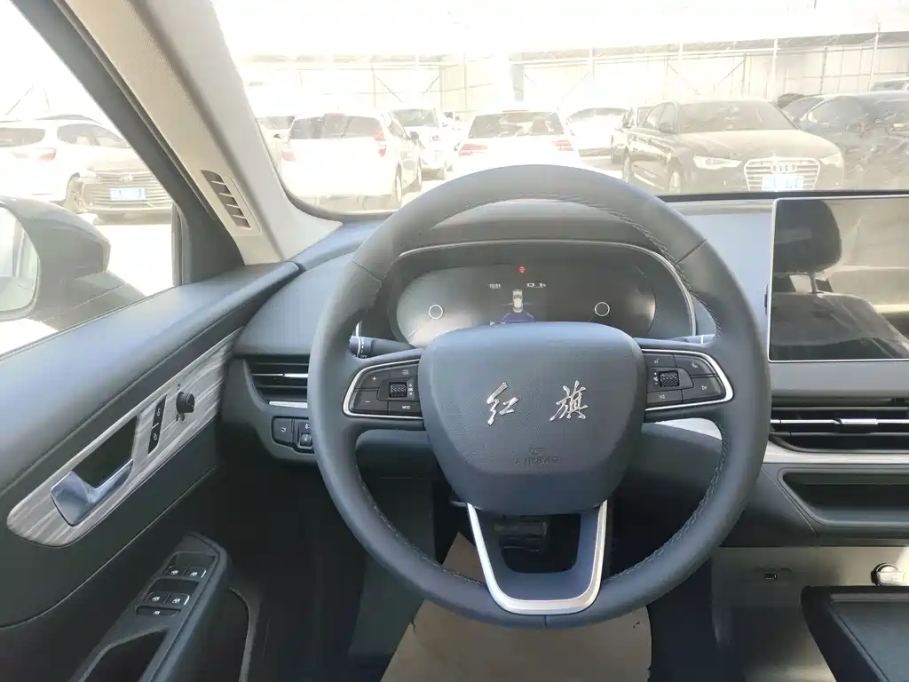 Hongqi Hongqi E-QM5 — миниатюра 4