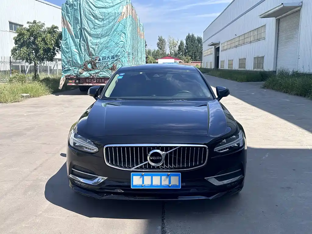Volvo S90 — миниатюра 2