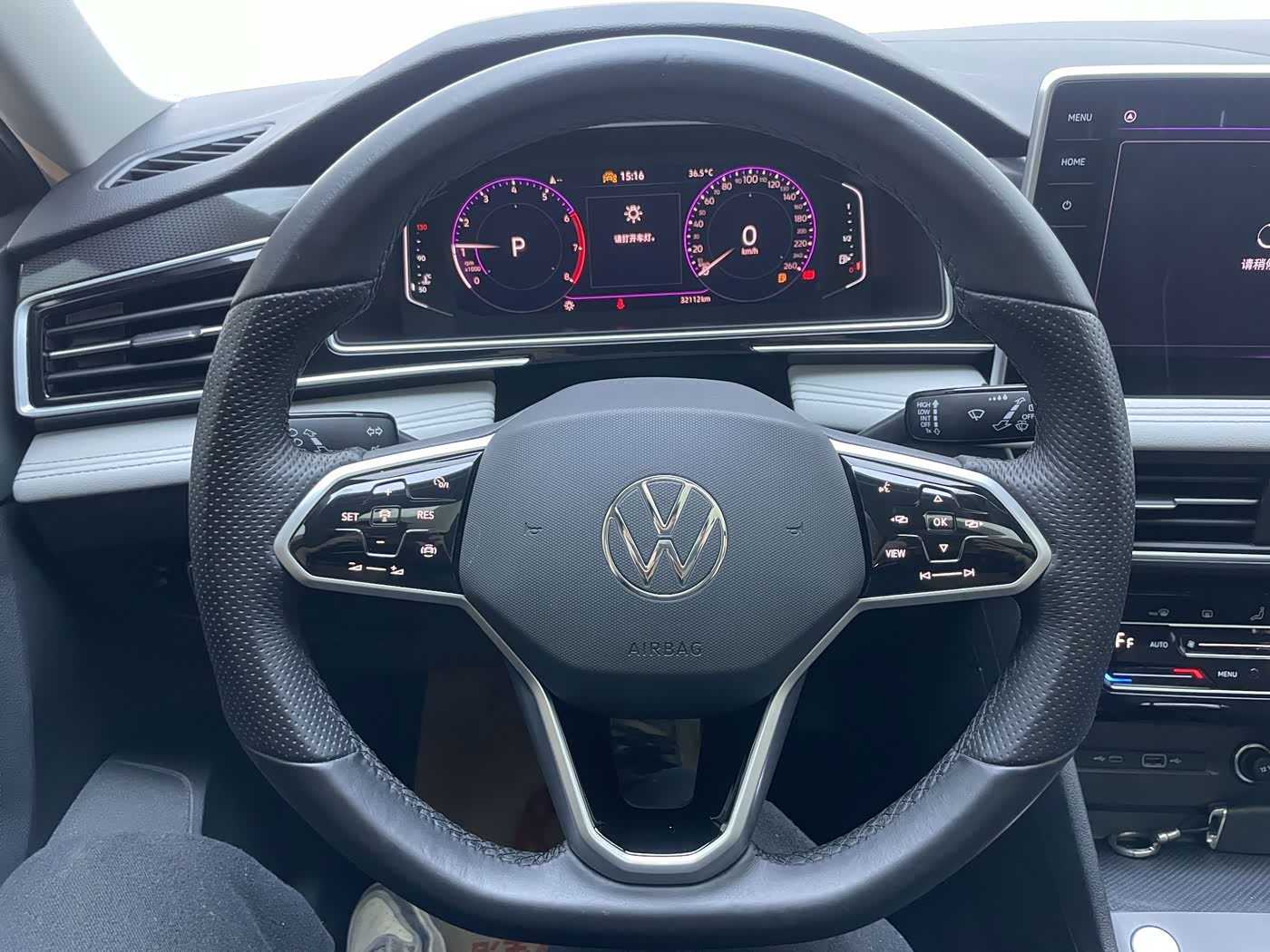 Volkswagen Tiguan L 1.4 л 2023 г. Чёрный, пробег 31000 км