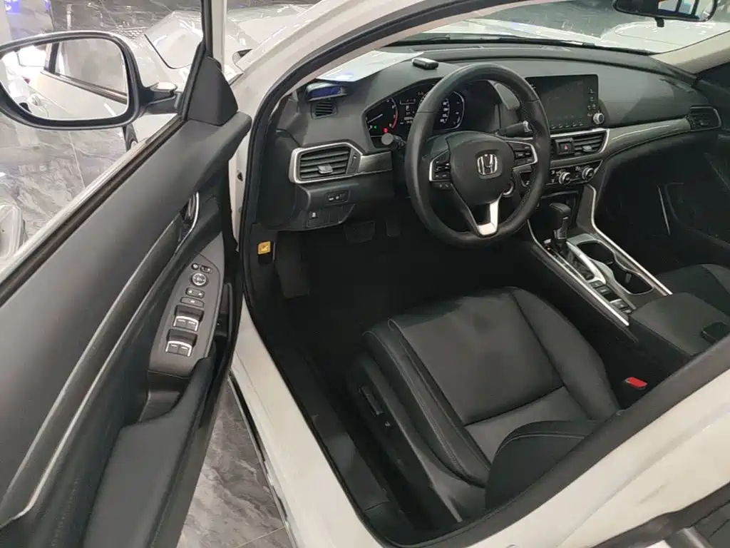 Honda Accord — миниатюра 16